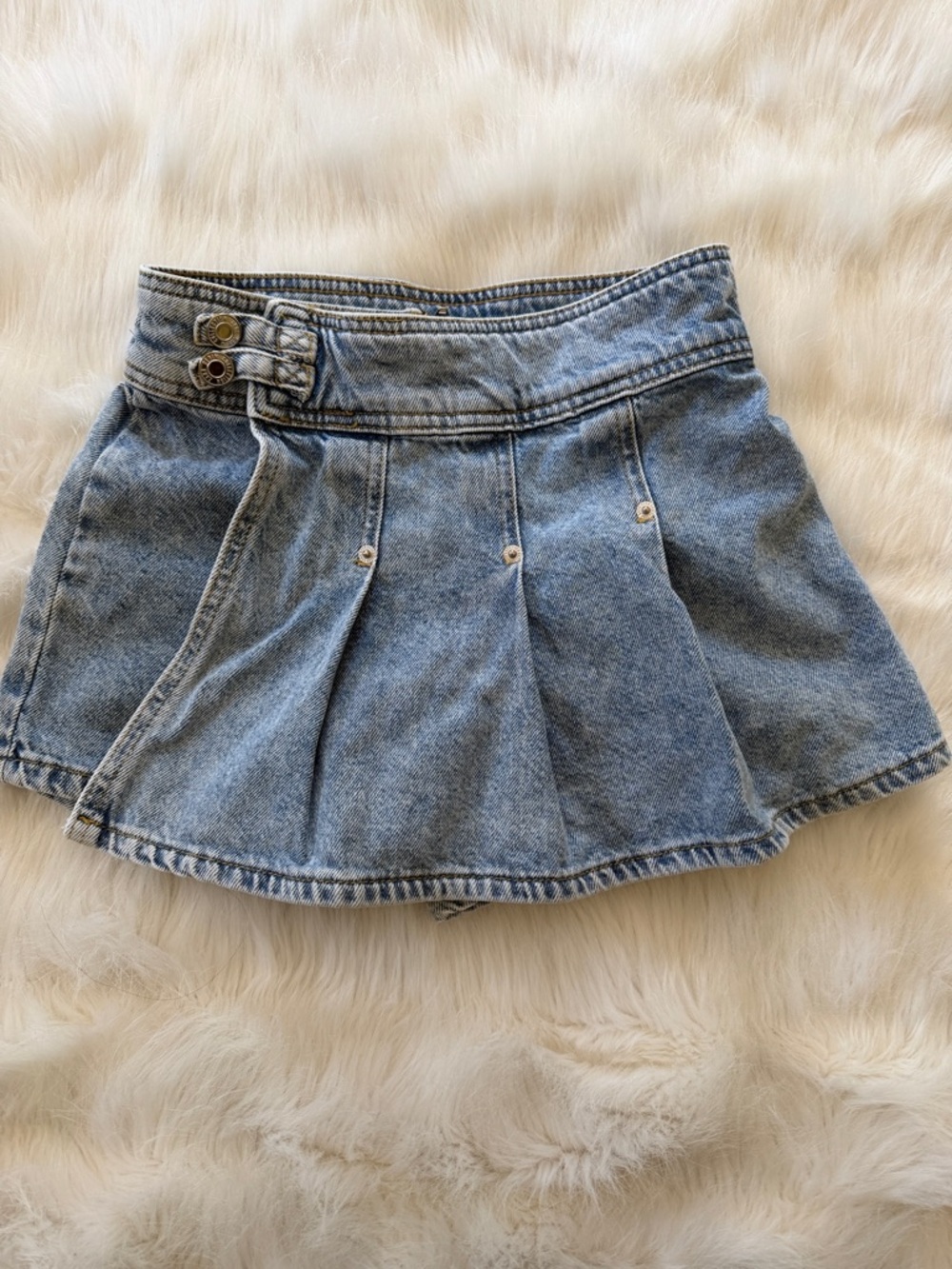 Zara Stylish Light Wash Denim Pleated Skort